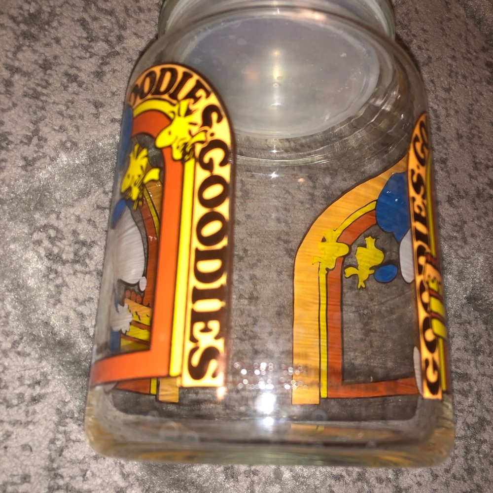 Peanuts Snoopy Jar - Picture 6 of 8